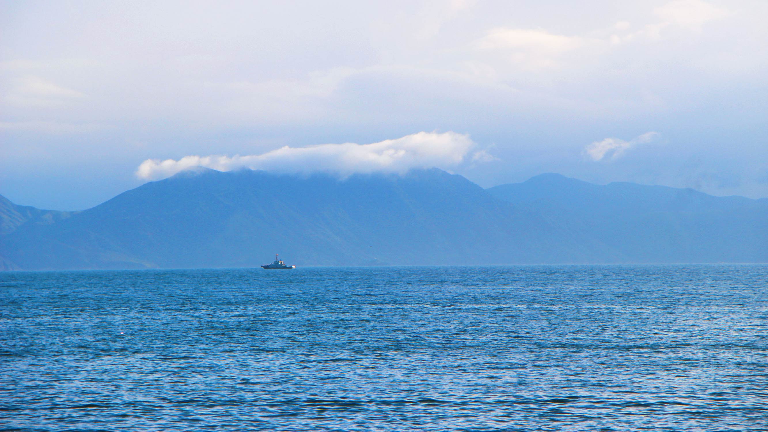 保持热爱，奔赴山海